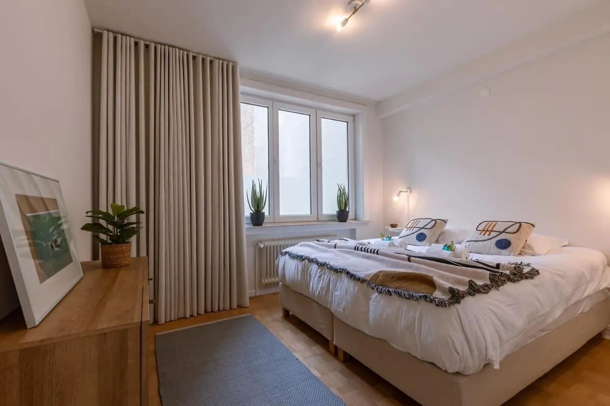 Huswell - Warm & Cozy Lateral Seaview Apartment Ostend